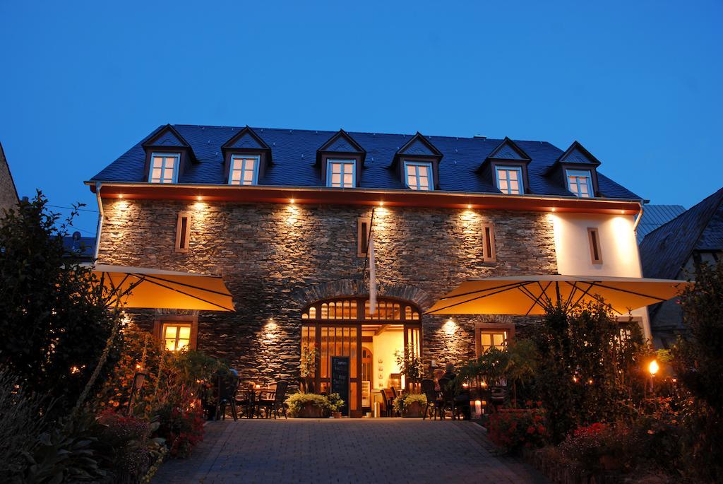 Juffer Flair Restaurant Gaestehaus Brauneberg Exteriör bild